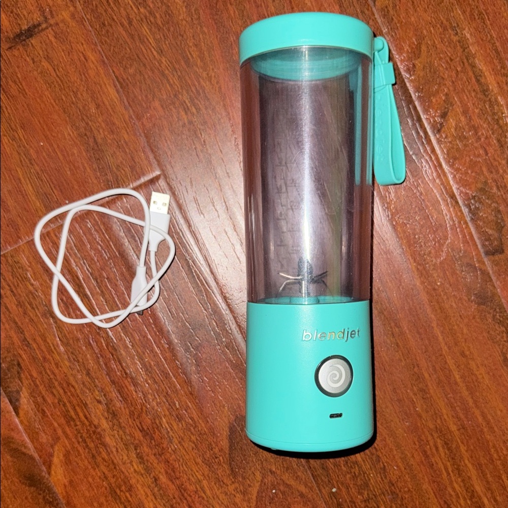 BlenderJet 2 Portable Blender in Teal